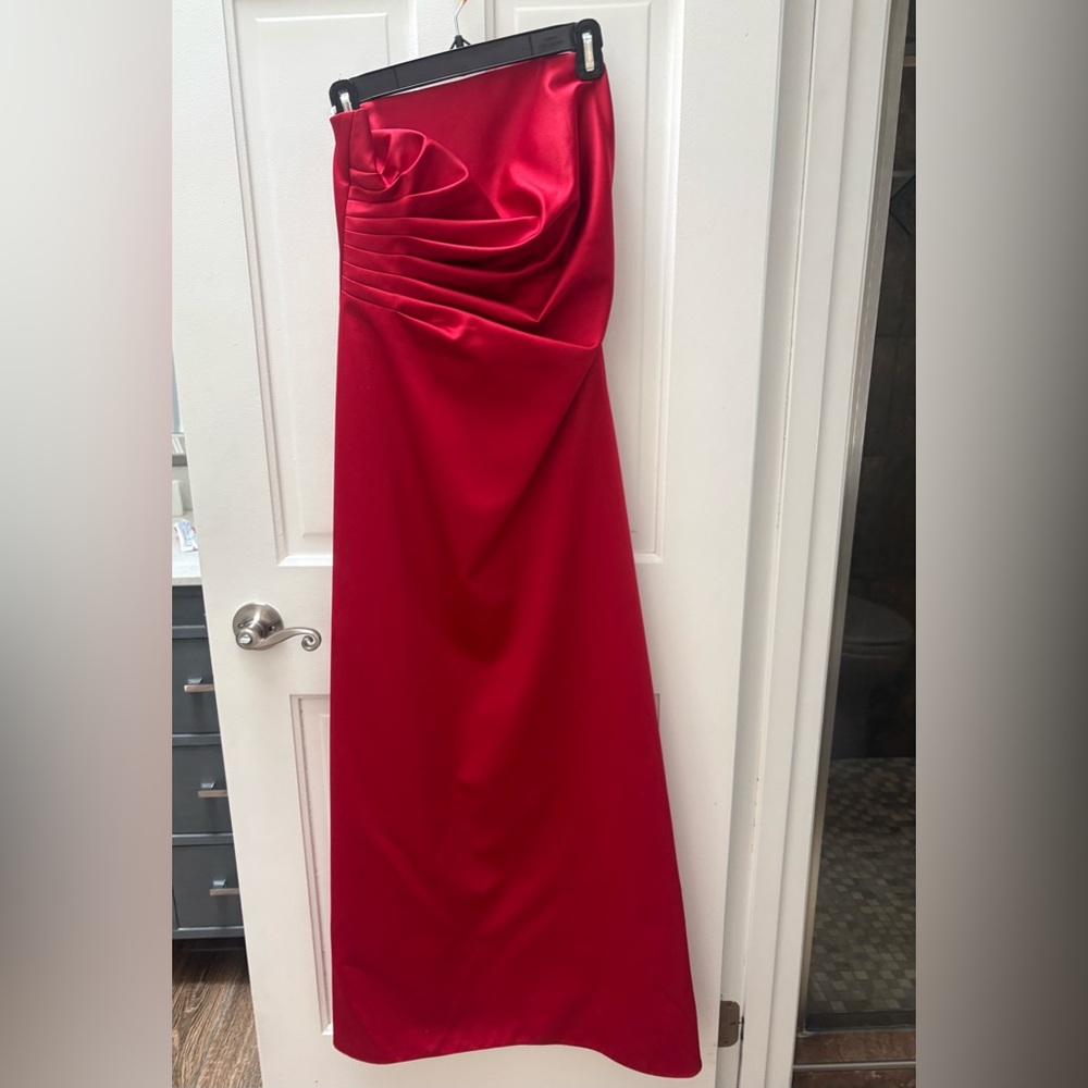 Cache Vibrant Red Evening Dress